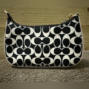 NWT Coach CQ674 Teri Shoulder Bag in Signature Canvas & Leather Black Multi